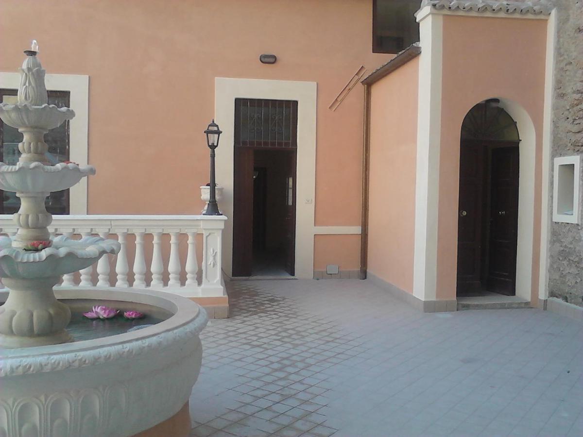 Bed and Breakfast Palazzo Moraschi Subiaco Exterior foto