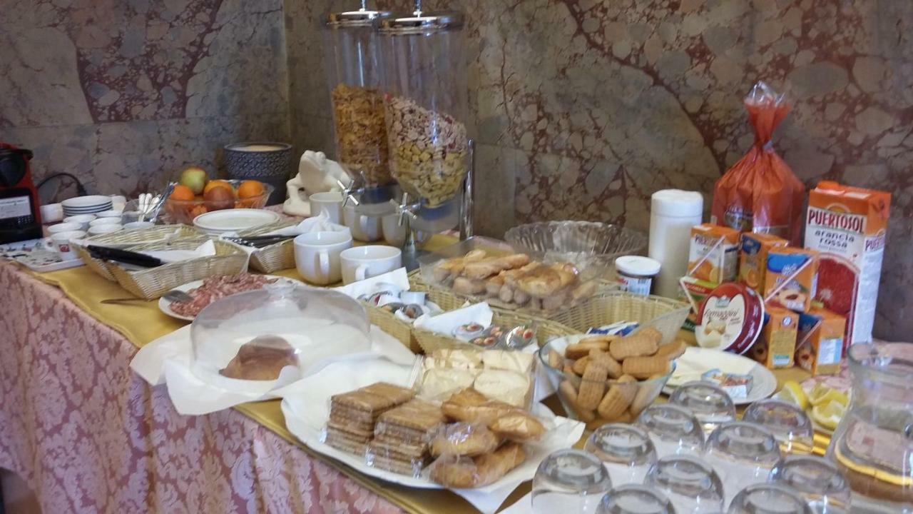 Bed and Breakfast Palazzo Moraschi Subiaco Exterior foto